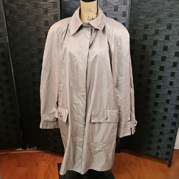 Champagne Rain Jacket Size 18 - Picture 1 of 10
